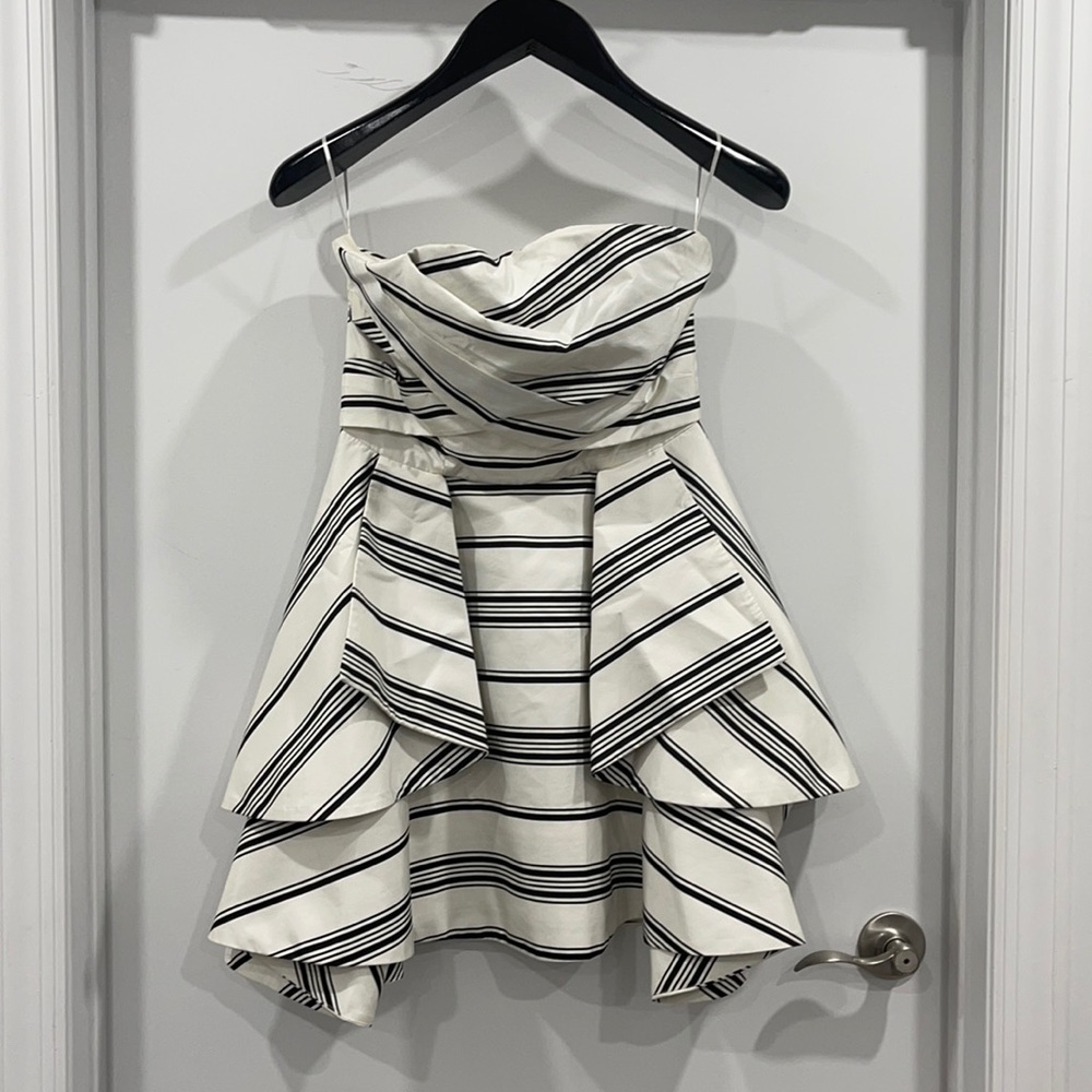 strapless dress